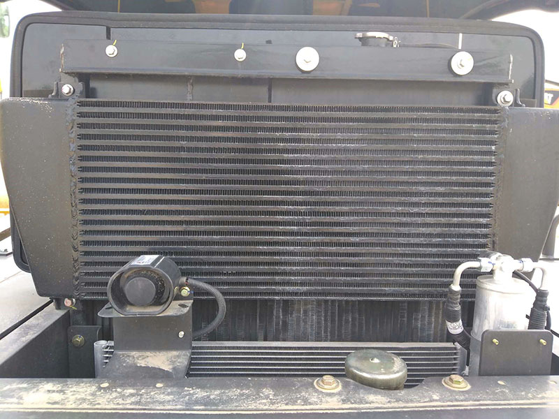 Used SDLG RS8220
