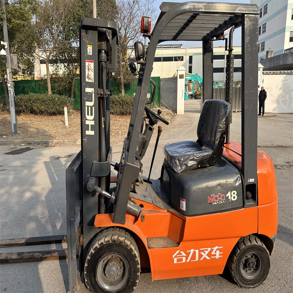 Cheap price HELI 1.8 Ton Diesel Forklift Truck CPC18 with Carpet boom-