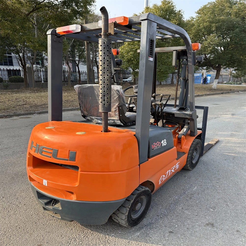 Cheap price HELI 1.8 Ton Diesel Forklift Truck CPC18 with Carpet boom-