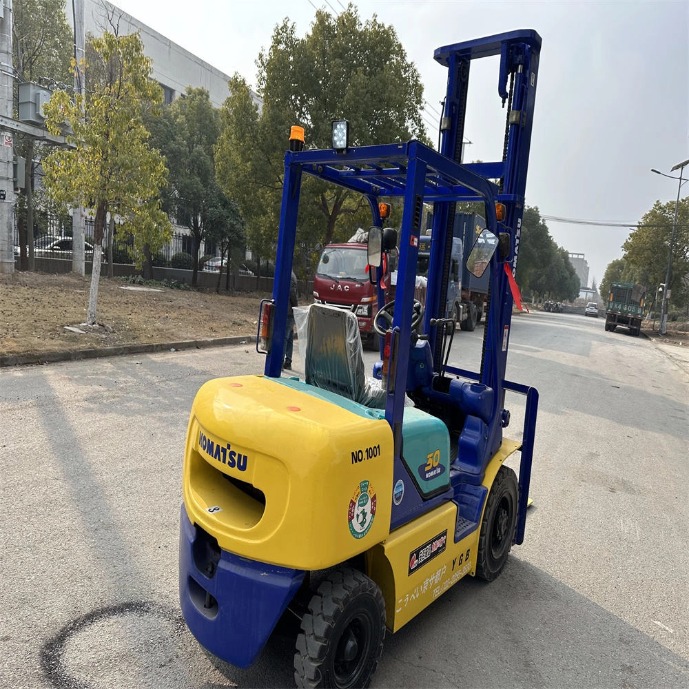 Mini 3 Ton 4700mm Mast Height Perfect Working Condition Second-hand Japan Original Used Komatsu FD30T-14 Diesel Forklift