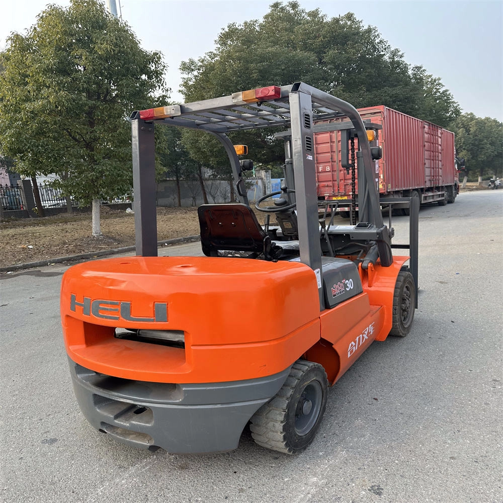 Low Price 3 Ton Perfect Working Condition Second-hand China Original HELI CPC30 Diesel Forklift