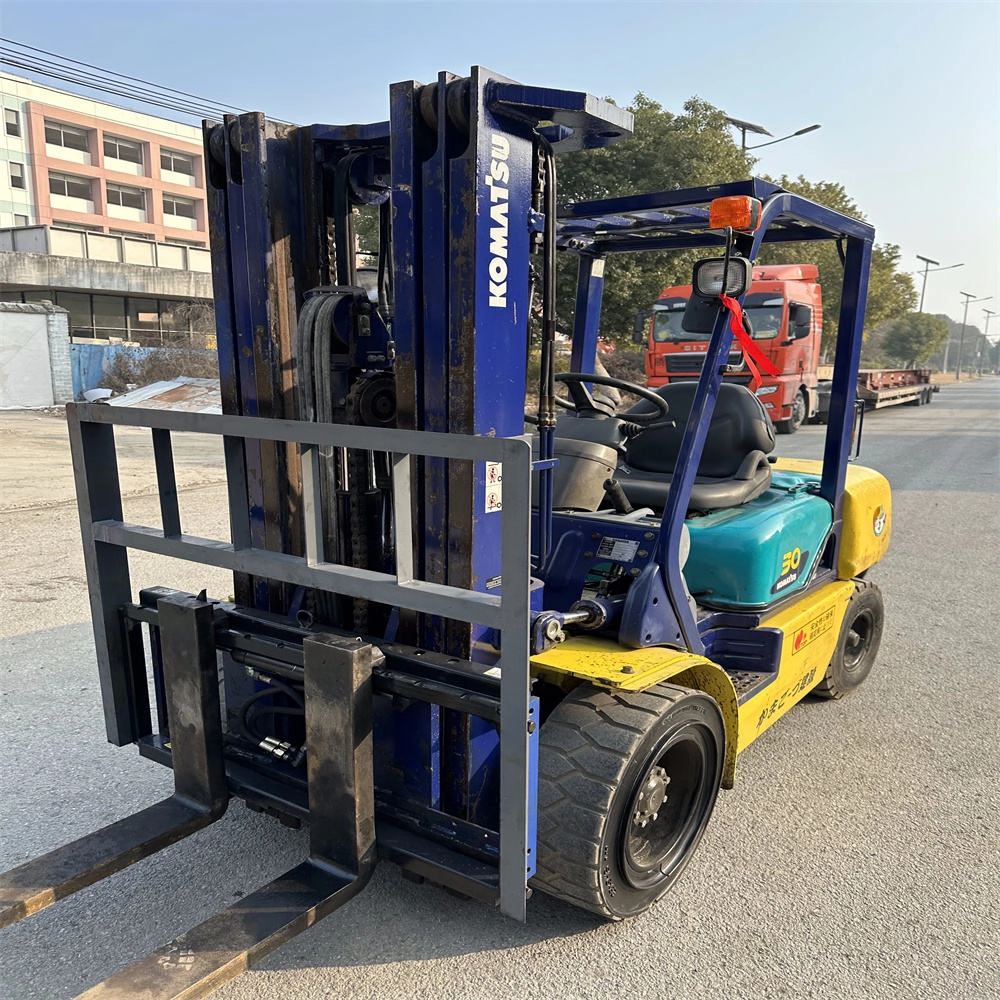 Low Price 3 Ton Perfect Working Condition Second-hand Japan Original Used Komatsu FD30T-14 Diesel Forklift