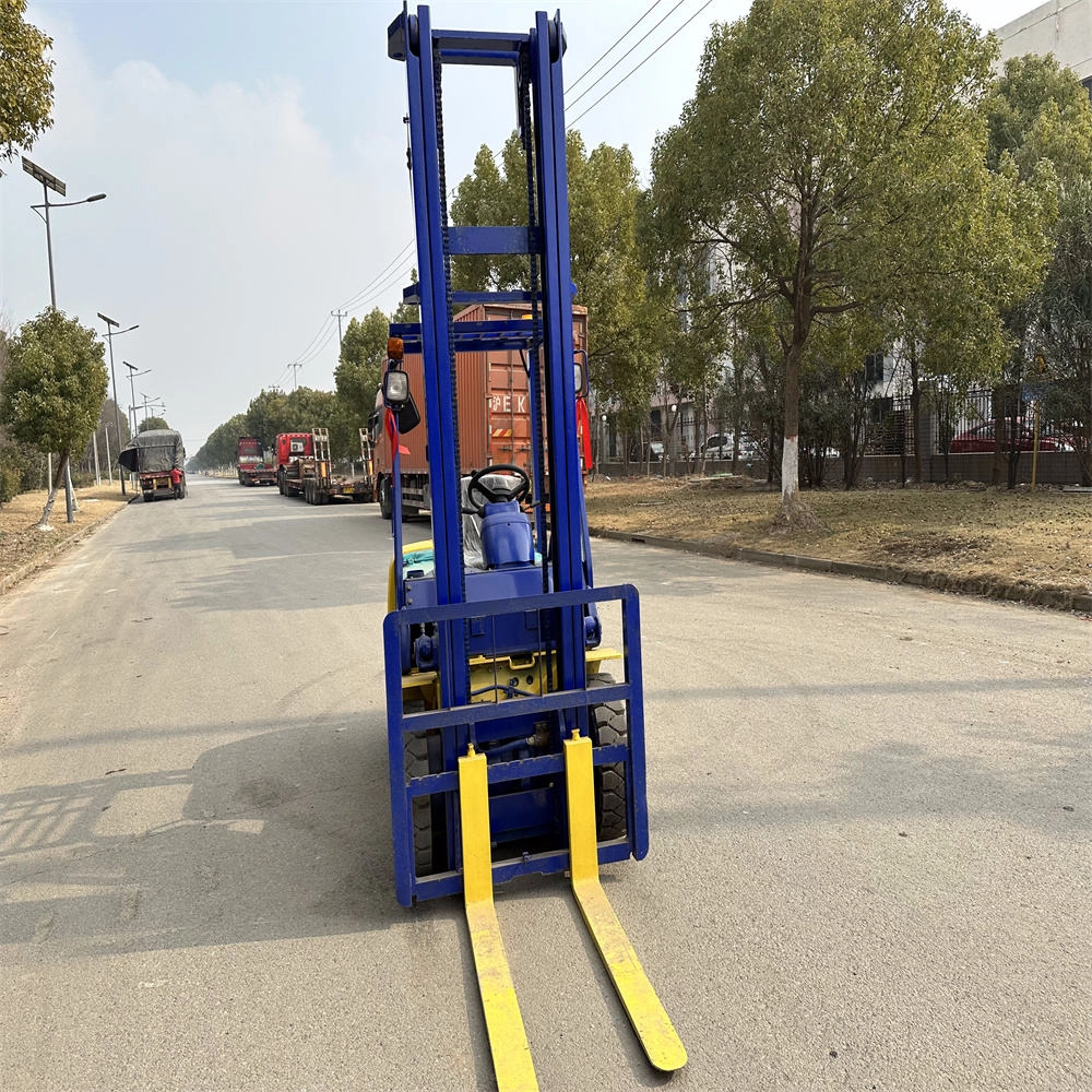 Mini 3 Ton 4700mm Mast Height Perfect Working Condition Second-hand Japan Original Used Komatsu FD30T-14 Diesel Forklift