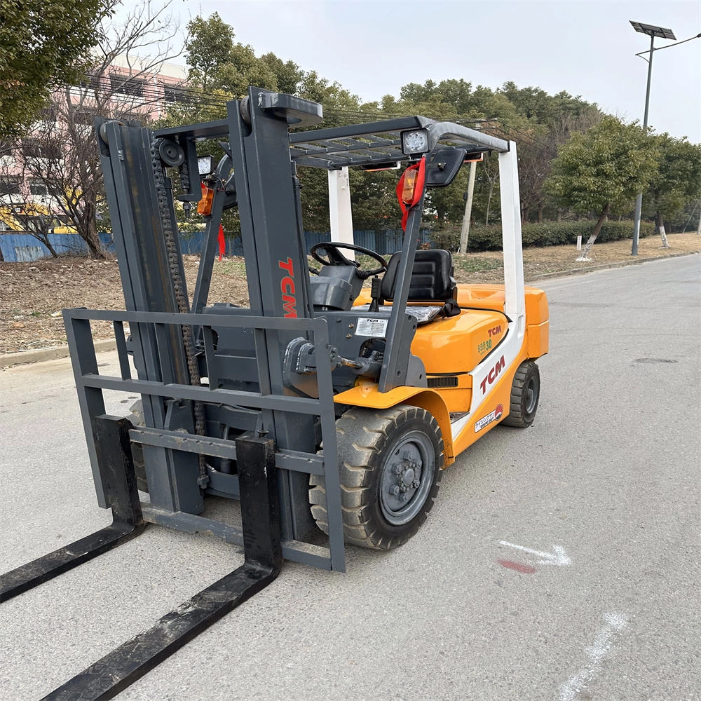 Best Selling 3 Ton Year 2021 Perfect Working Condition Second-hand Japan Original TCM FD30ZT Diesel Forklift