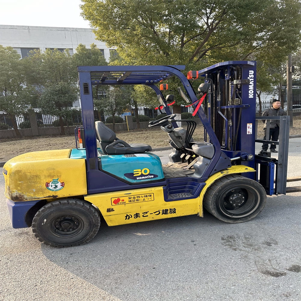 Low Price 3 Ton Perfect Working Condition Second-hand Japan Original Used Komatsu FD30T-14 Diesel Forklift