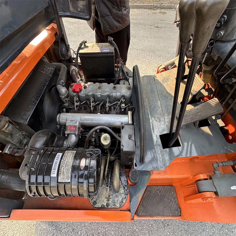 Cheap price HELI 1.8 Ton Diesel Forklift Truck CPC18 with Carpet boom-