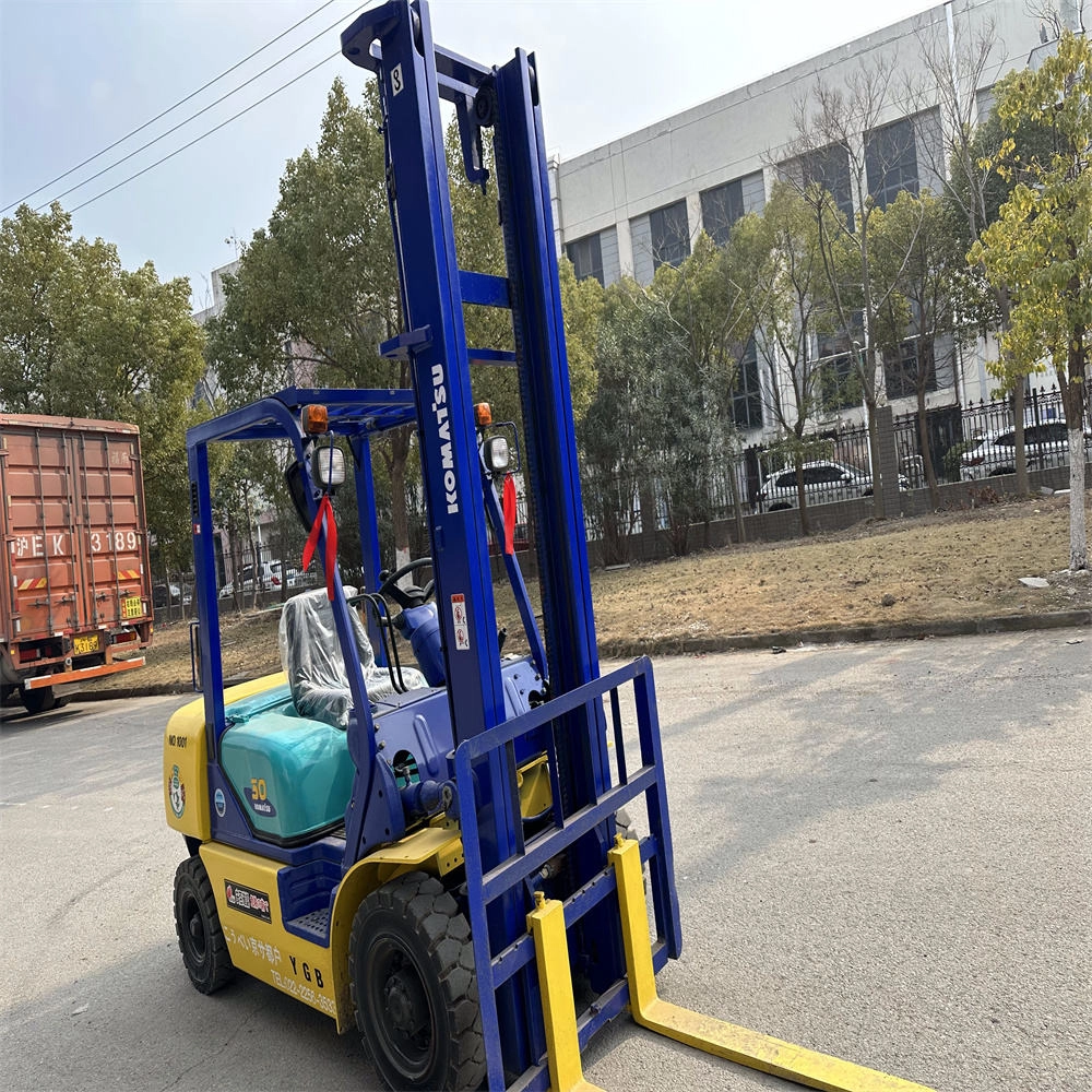 Mini 3 Ton 4700mm Mast Height Perfect Working Condition Second-hand Japan Original Used Komatsu FD30T-14 Diesel Forklift