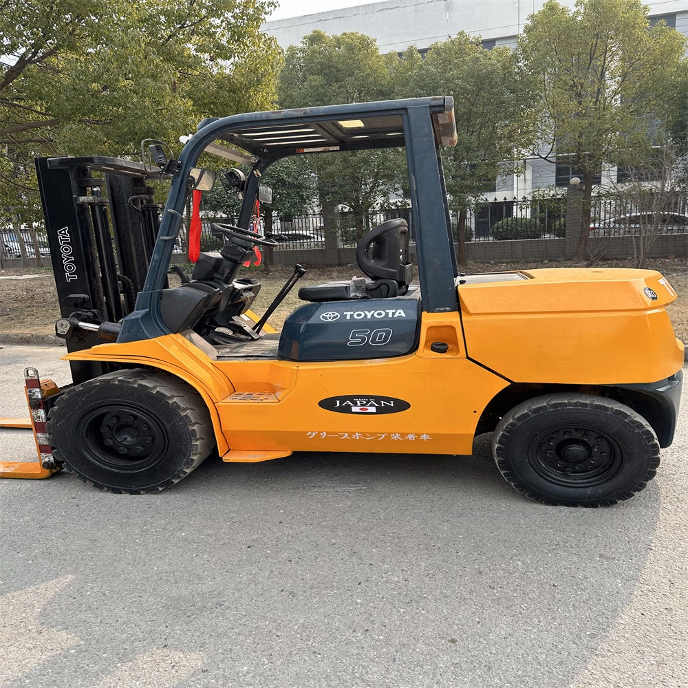 Best price 5ton diesel toyota forklift 7FDA50 7FD50 8FD50 forklift with 3 stages in good condition