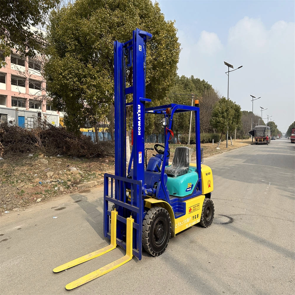 Mini 3 Ton 4700mm Mast Height Perfect Working Condition Second-hand Japan Original Used Komatsu FD30T-14 Diesel Forklift