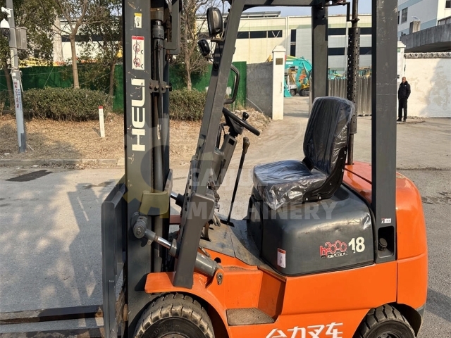 Cheap price HELI 1.8 Ton Diesel Forklift Truck CPC18 with Carpet boom-