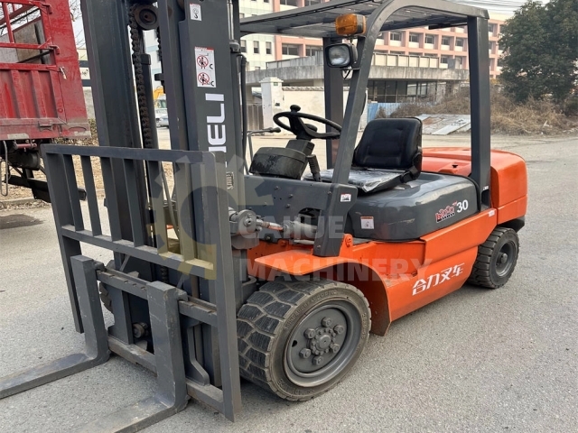 Low Price 3 Ton Perfect Working Condition Second-hand China Original HELI CPC30 Diesel Forklift