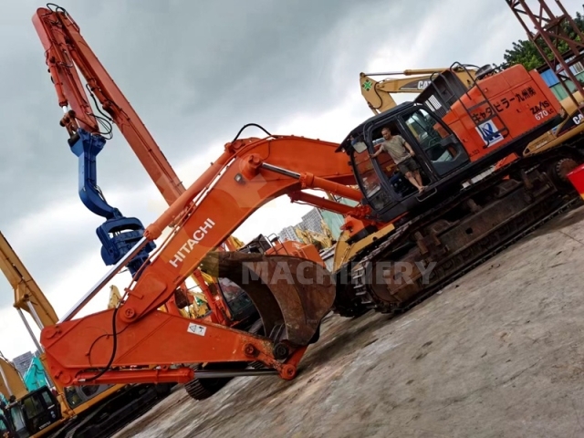 Used Hitachi ZX670