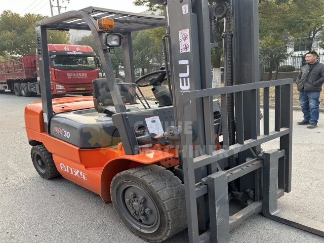3 Ton Perfect Working Condition Second-hand China Original HELI CPC30 Diesel Forklift