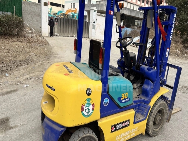 Hight Quality 3 Ton 3000mm Mast Height Perfect Working Condition Second-hand Japan Original Used Komatsu FD30T-14 Diesel Forklift