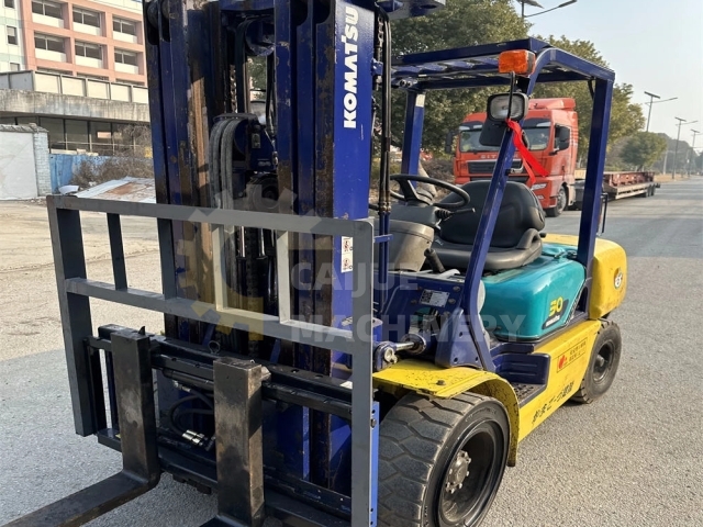 Best Price 3 Ton Perfect Working Condition Second-hand Japan Original Used Komatsu FD30T-14 Diesel Forklift
