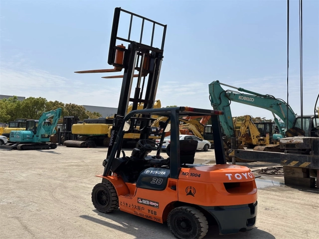 Toyota3 ton forklift used toyota forklift fd30 used japanese forklifts 10 ton 15 ton for sale