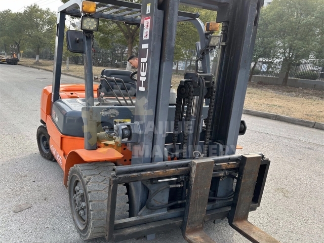 Small Design 3 Ton Perfect Working Condition Second-hand China Original HELI CPCD30 Diesel Forklift