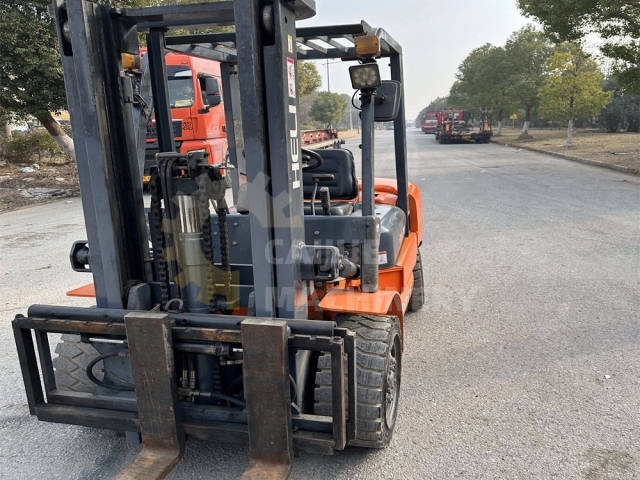 Directly Sale 3 Ton Perfect Working Condition Second-hand China Original HELI CPCD30 Diesel Forklift