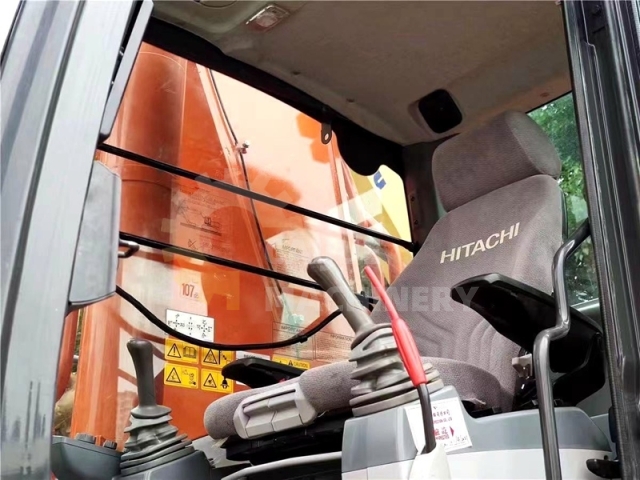 Used Hitachi ZX490