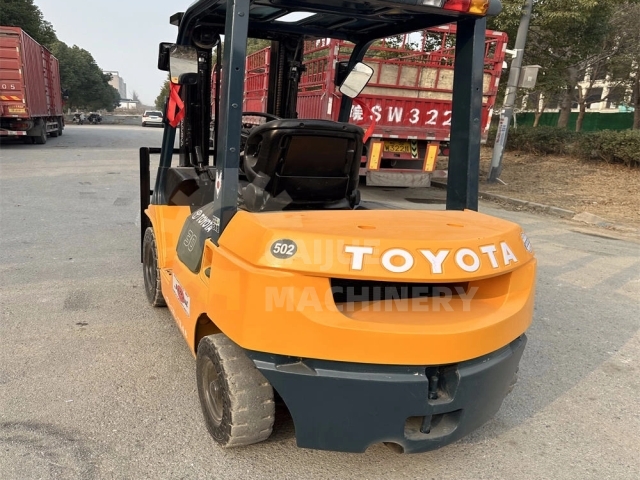 3 Ton Perfect Working Condition Second-hand Japan Original TOYOTA 62-7FDN30 Diesel Forklift